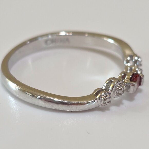 Vintage Garnet Red Solitaire Dainty Sterling Silver Band SZ 6.75 Marked R 925 - Picture 10 of 14